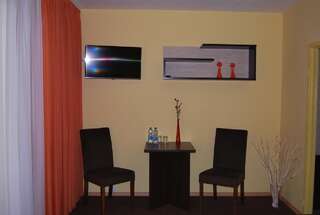 Отель Hotel w Dobieszkowie Стрыкув Двухместный номер эконом-класса с 2 отдельными кроватями-5